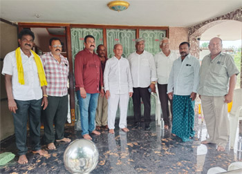 Shri Komati Jayram Garu was invited as the Chief Guest and participated in the programme organized by Shri Movva Praveen, an NRI from Detroit, Michigan, in memory of his late father, Shri Movva Raghava Rao Garu on 13 th Aug 26. Along with Denduluru MLA Shri Chintamaneni Prabhakar and Gudivada MLA Shri Venigalla Ramu, he participated in the distribution of scholarships at Humanjunction ZP High School and also inaugurated a bus shelter sponsored in memory of Shri Movva Raghava Rao Garu.
